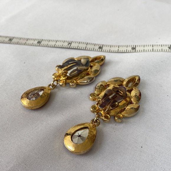 Vintage Long red and clear faceted rhinestone earrings - Picture 6 of 7